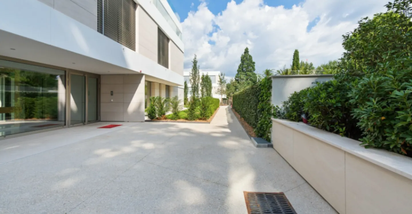 Stilvolles Appartement mit Garten - Foto 10 von 11