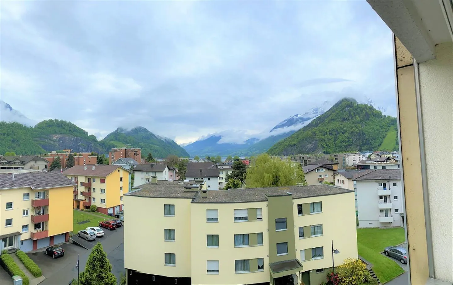 Appartamento 4 locali al 5° piano a Stansstad - Foto 2 di 10
