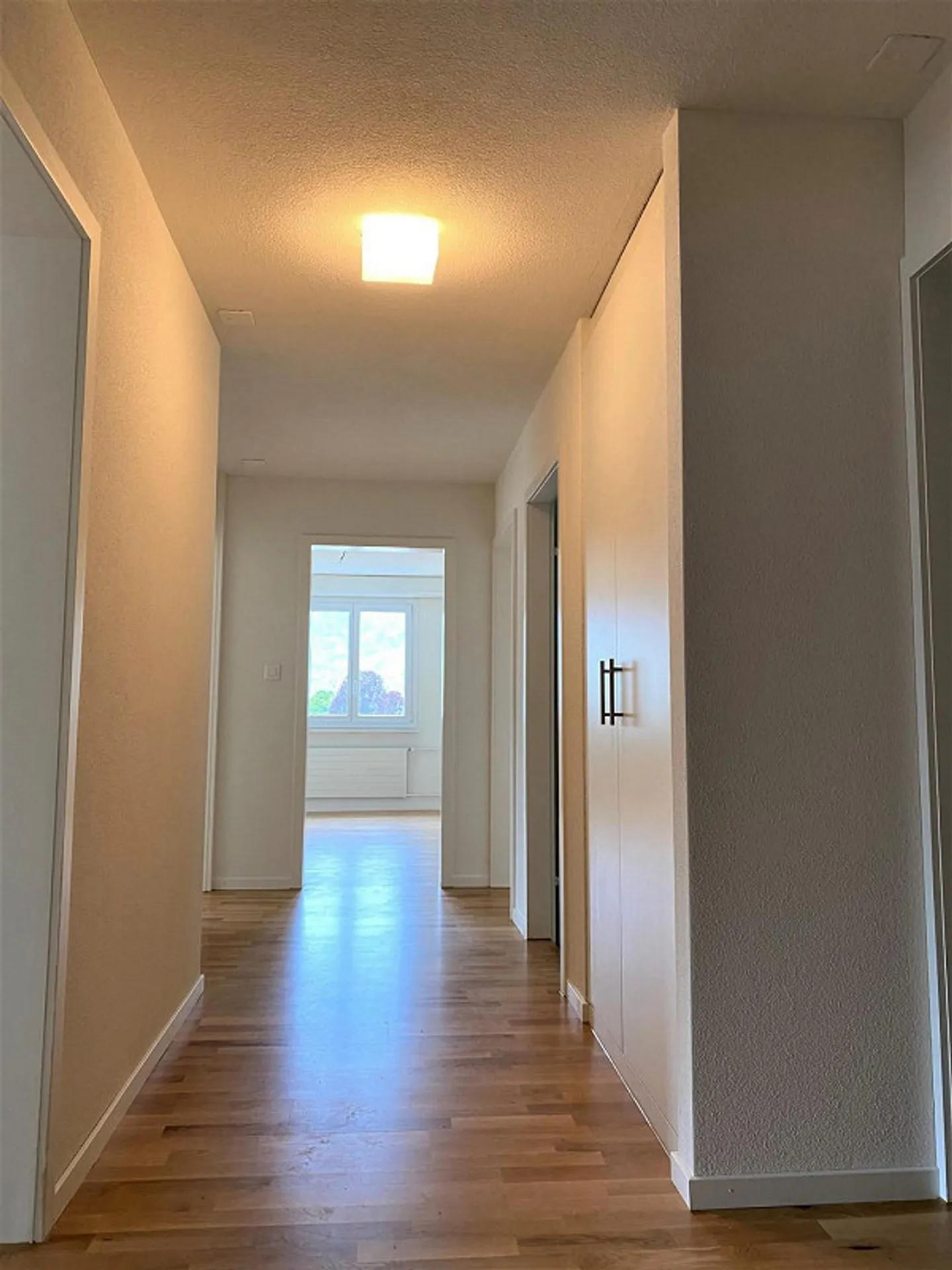 Appartamento 4 locali al 5° piano a Stansstad - Foto 5 di 10