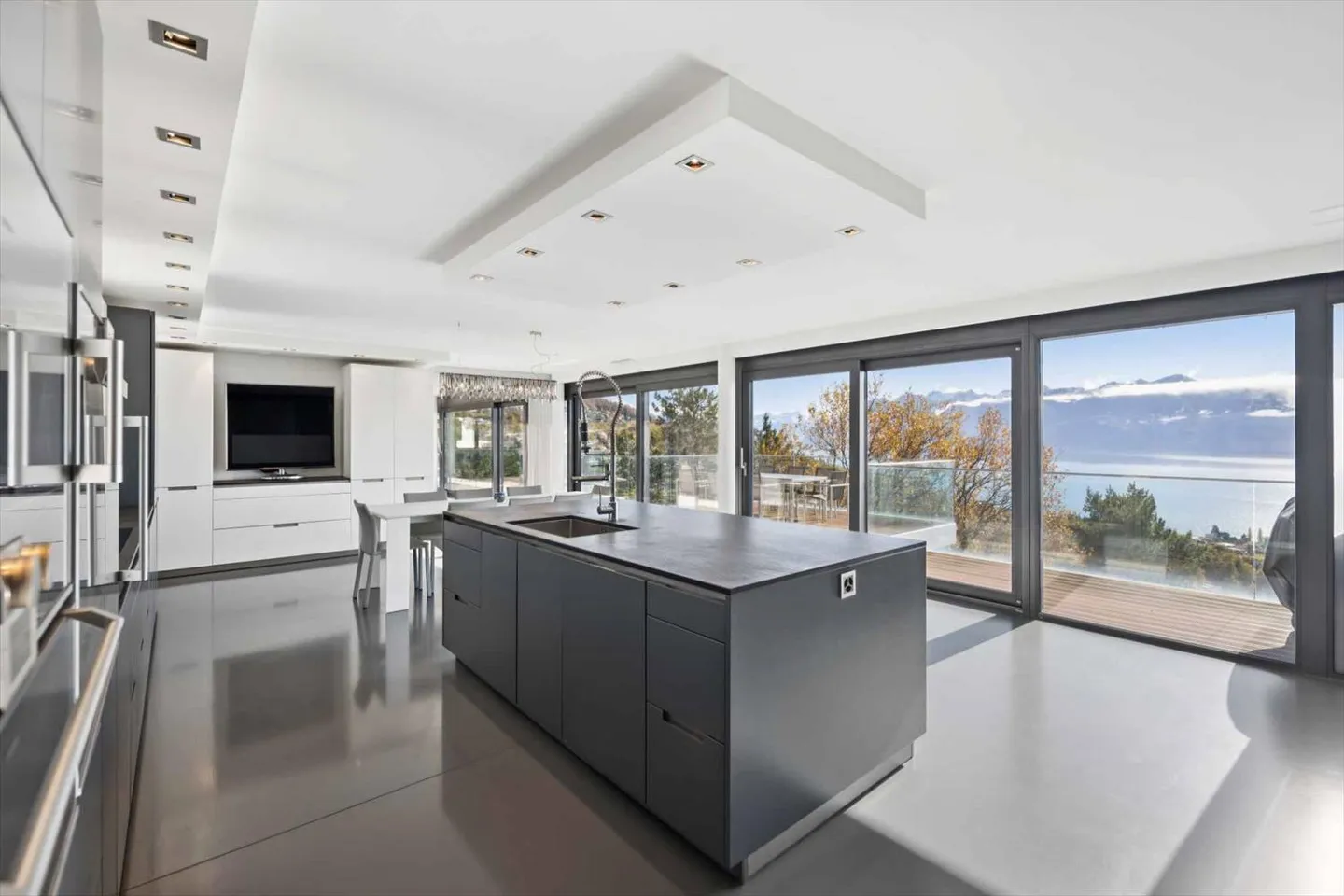 Attika der Ausnahme mit atemberaubendem Panoramablick - Foto 3 von 13