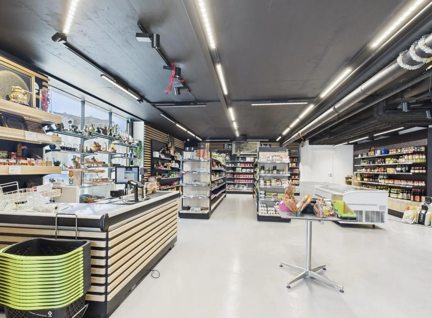 AU COEUR DE LA VILLE - Photo 3 sur 5