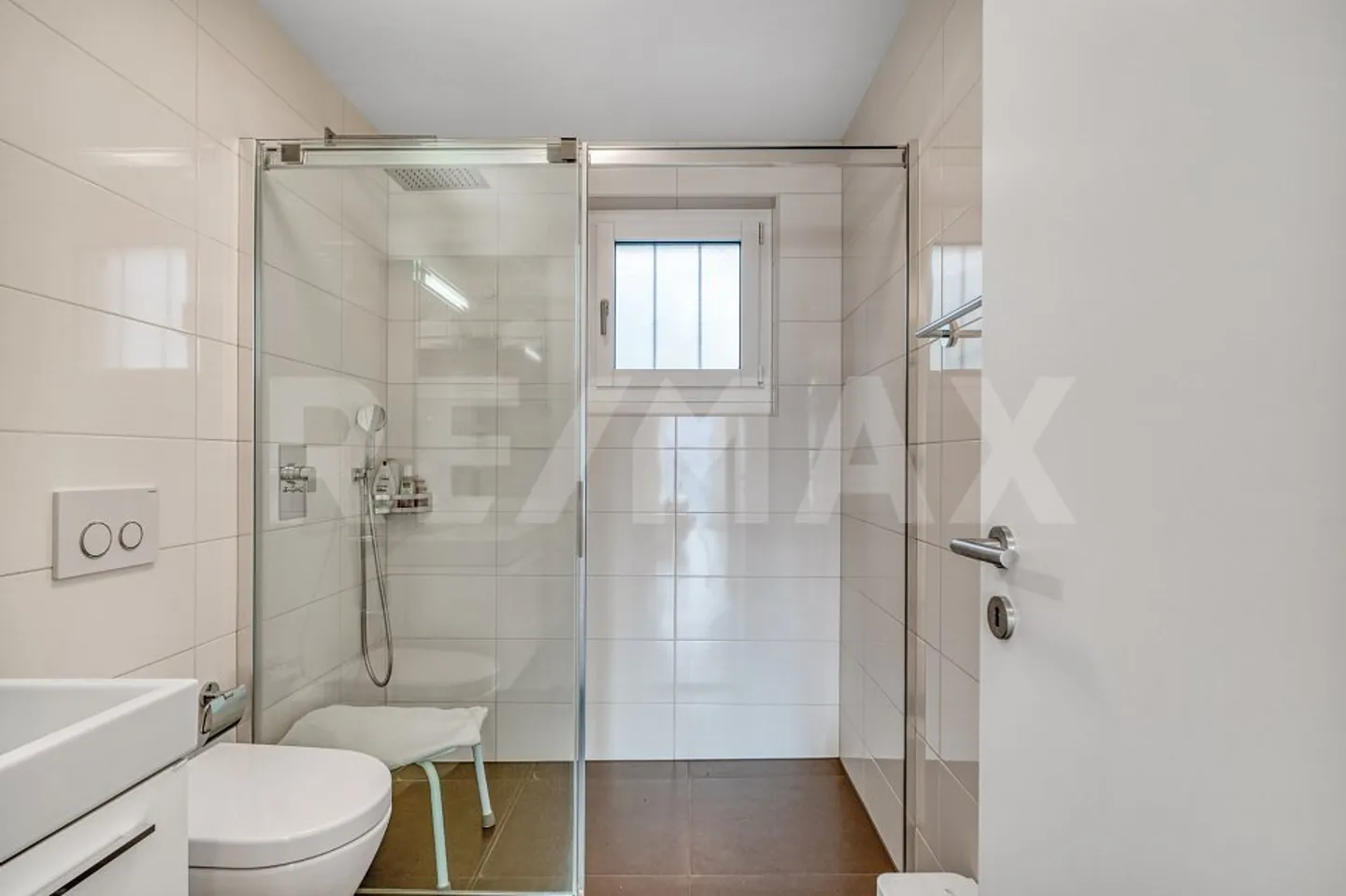 Panorama exceptionnel sur le Léman | 4.5 pièces de standing à Chernex - Photo 7 sur 8