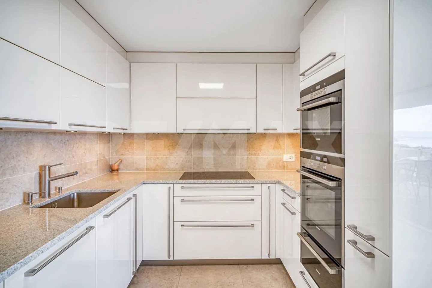 Panorama exceptionnel sur le Léman | 4.5 pièces de standing à Chernex - Photo 4 sur 8