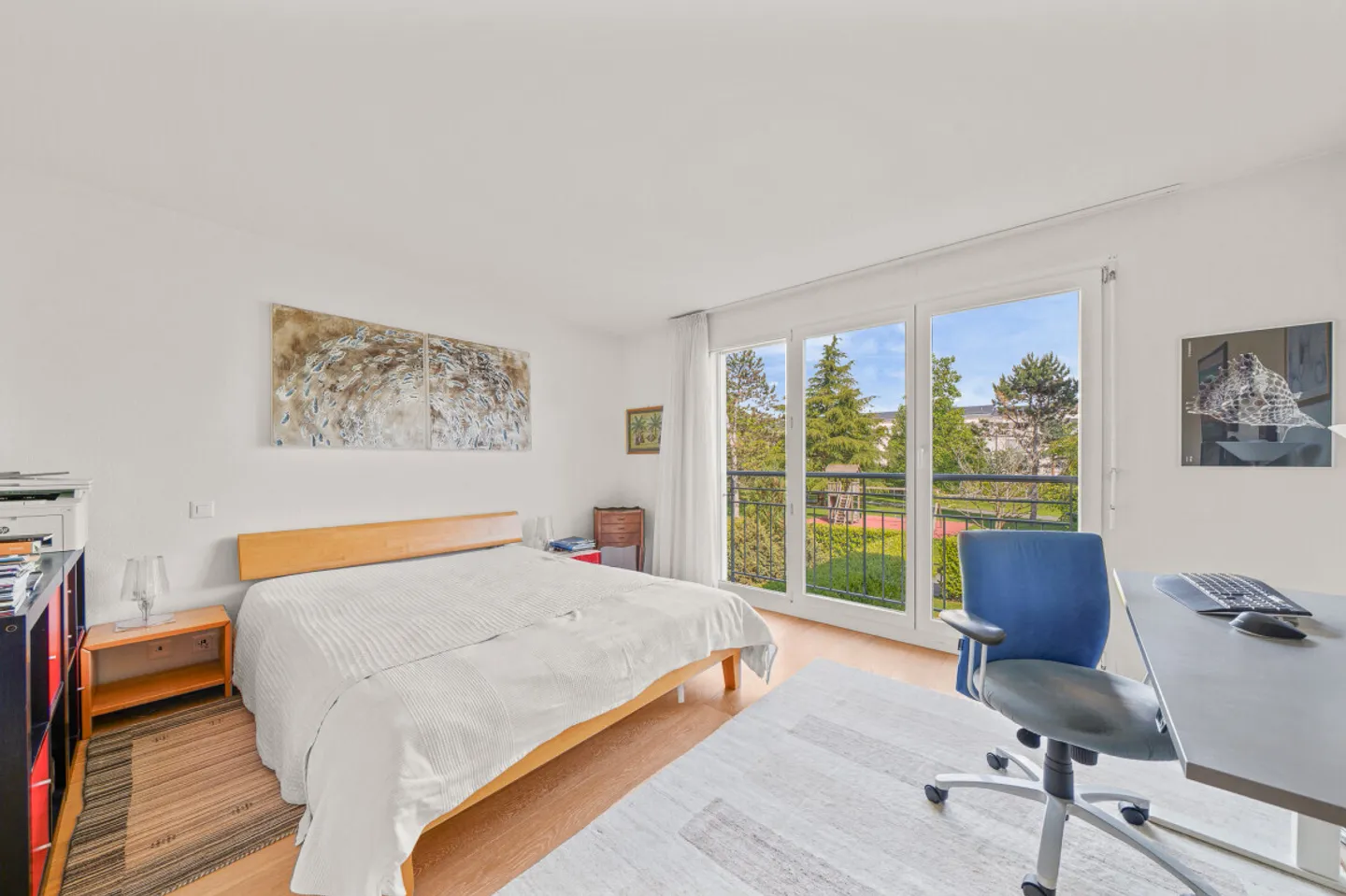 Exceptional Duplex in a Privileged Residential Setting - Photo 6 of 8