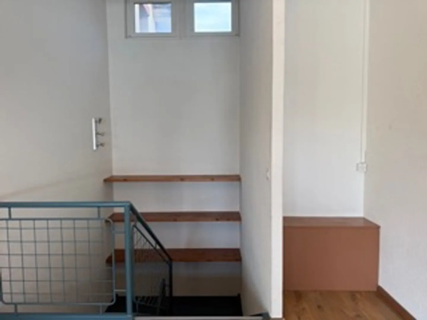 Local commercial polyvalent de 122m2 avec sous-sol et parkings - Photo 11 sur 13