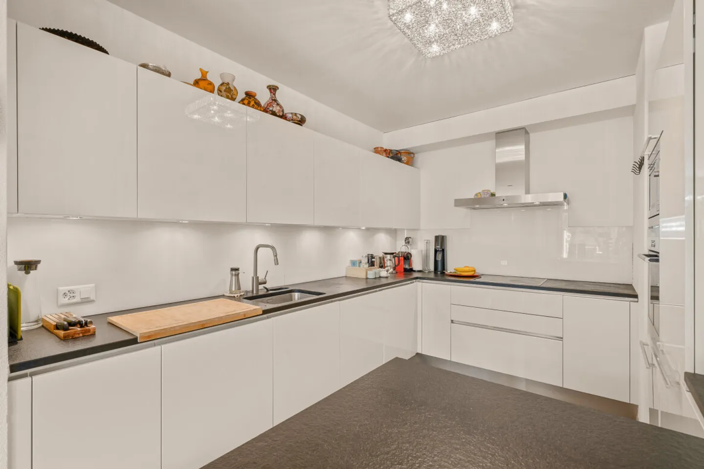 Exceptional Duplex in a Privileged Residential Setting - Photo 3 of 8