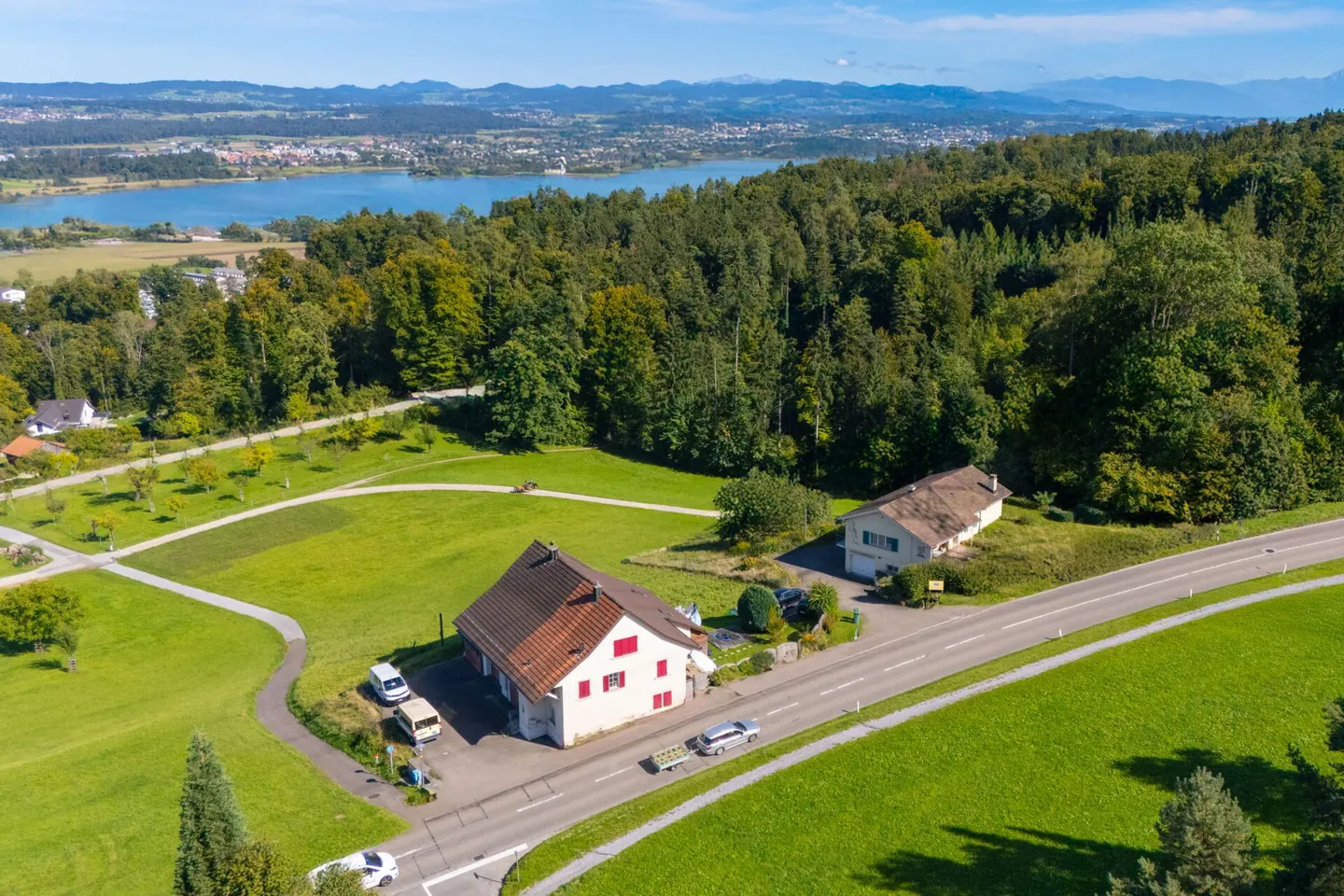 Ferme convertie indépendante avec partie résidentielle/commerciale dans la zone de préservation - Photo 1 sur 14