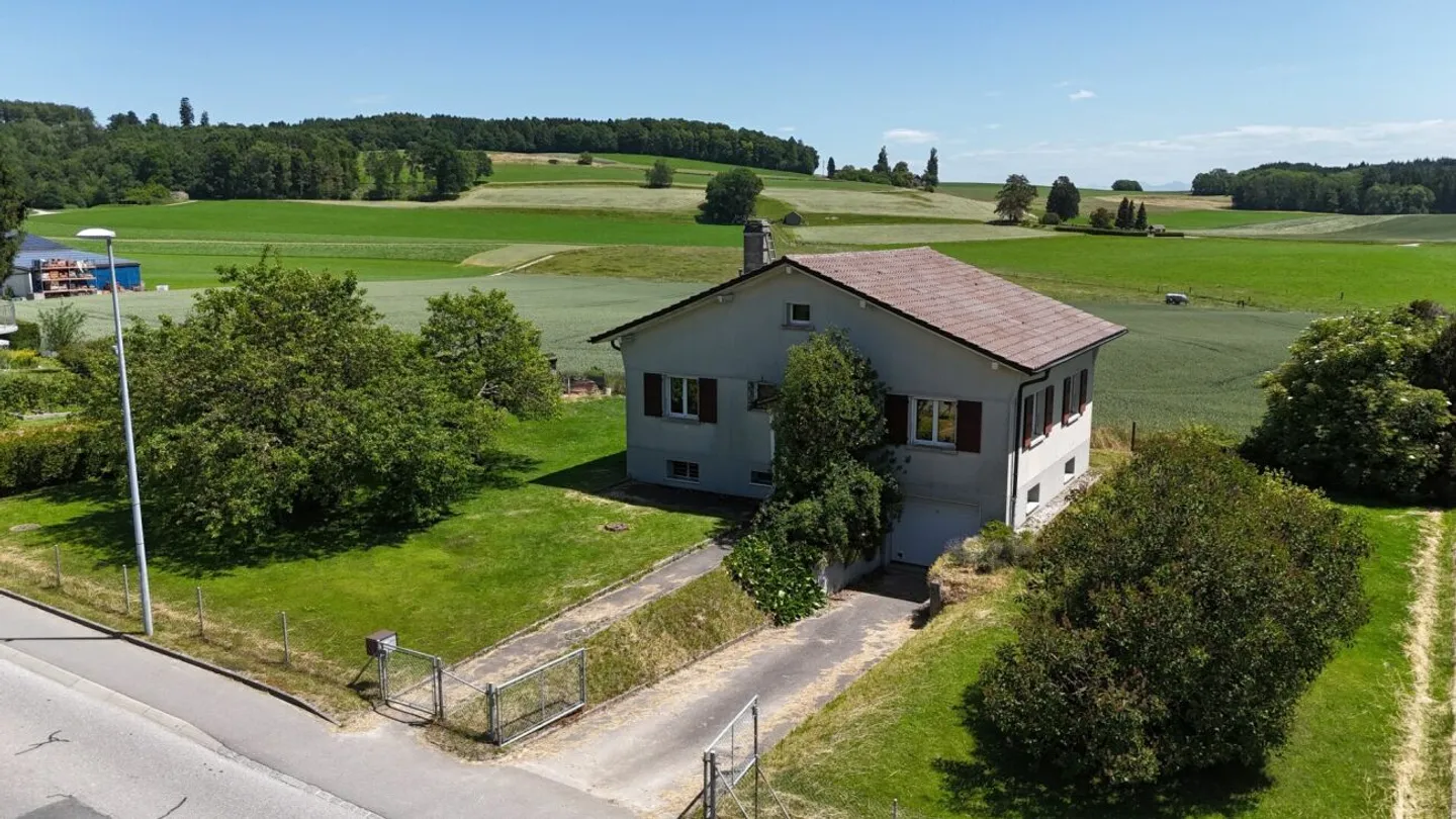 KLEINES HAUS ZU RENOVIEREN, AM RANDE VON LANDWIRTSCHAFTLICHEM GEBIET - Foto 2 von 16