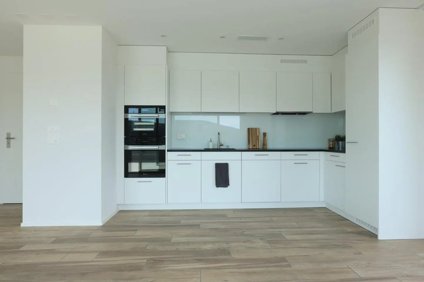 Moderno appartamento attico di 2,5 stanze a Liestal con grande terrazza - Foto 4 di 9