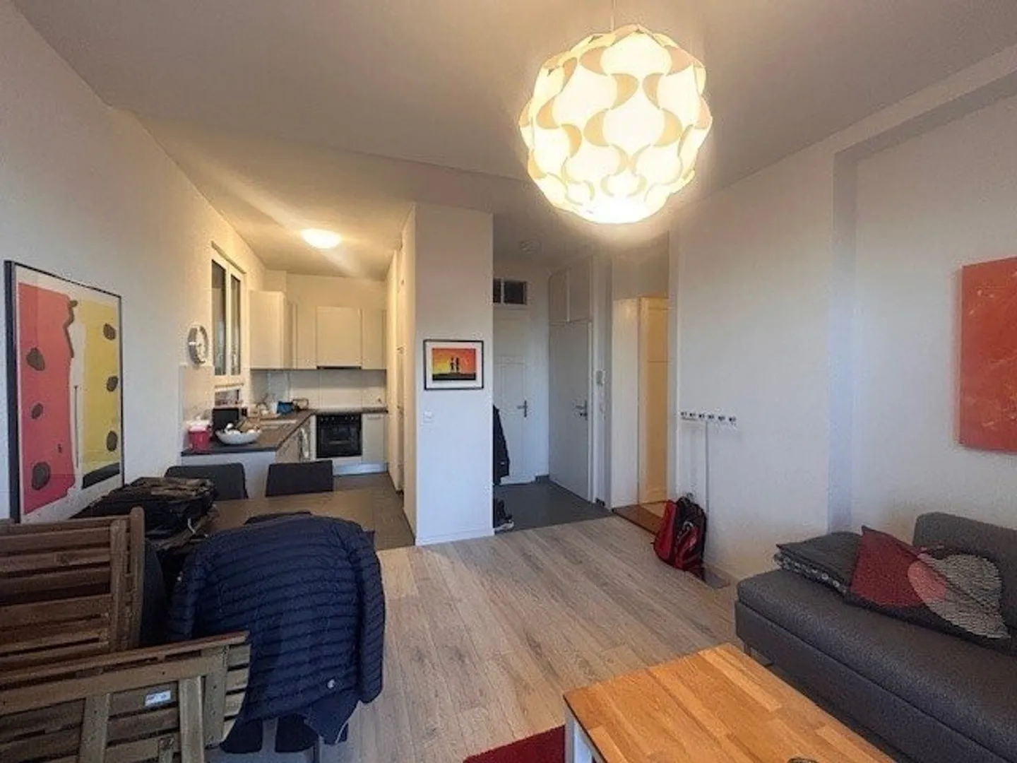 2.5 rooms on the 2nd floor with lake view - Photo 3 of 8