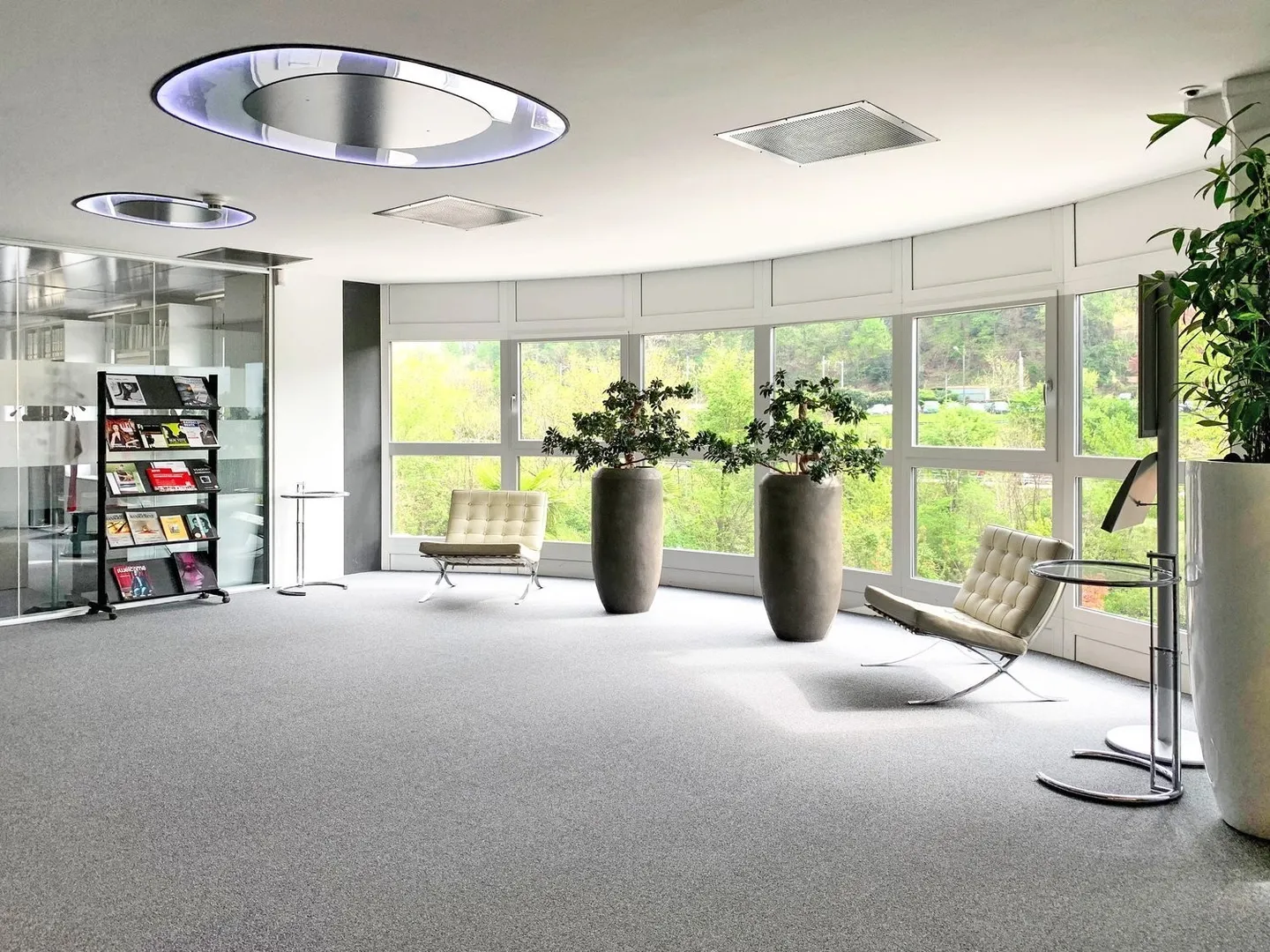 Bedano - Large offices for rent of various types - Photo 2 of 10