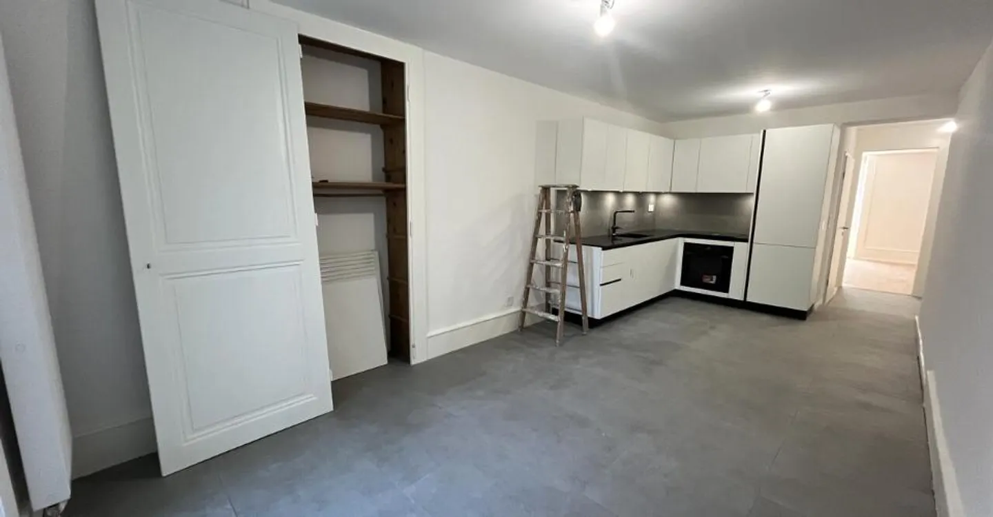 Beautiful 2-room apartment renovated with garden in Yverdon-les-Bains - Photo 5 of 9