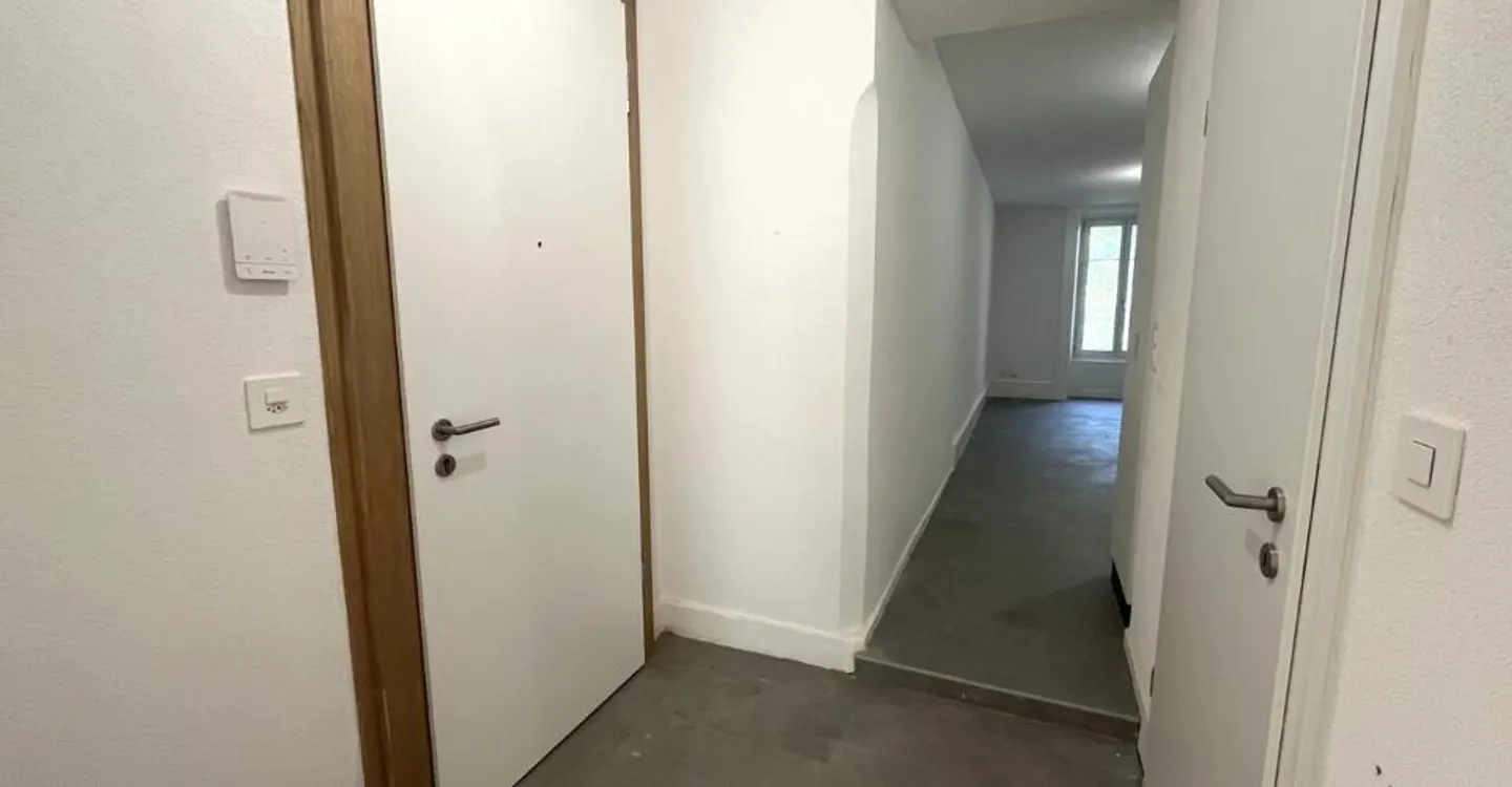 Beautiful 2-room apartment renovated with garden in Yverdon-les-Bains - Photo 7 of 9