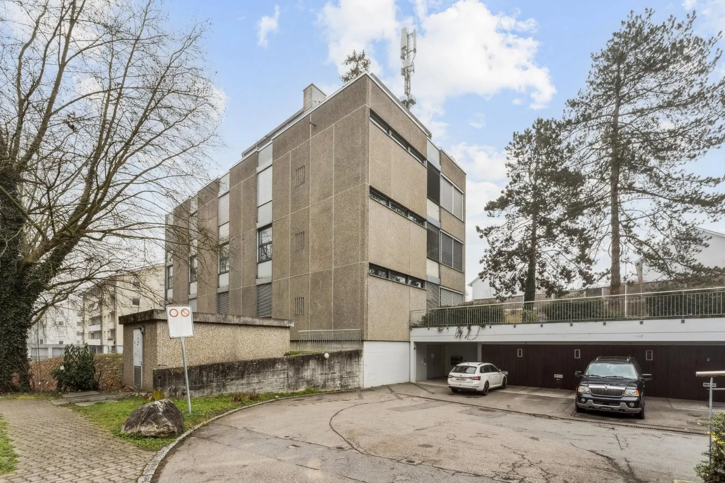 Espace commercial spacieux - Photo 1 sur 7