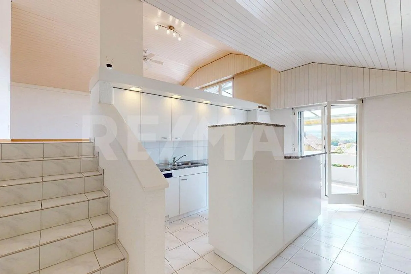 A home that offers a wide view, tranquility, and quality of life in a special way - Photo 2 of 13
