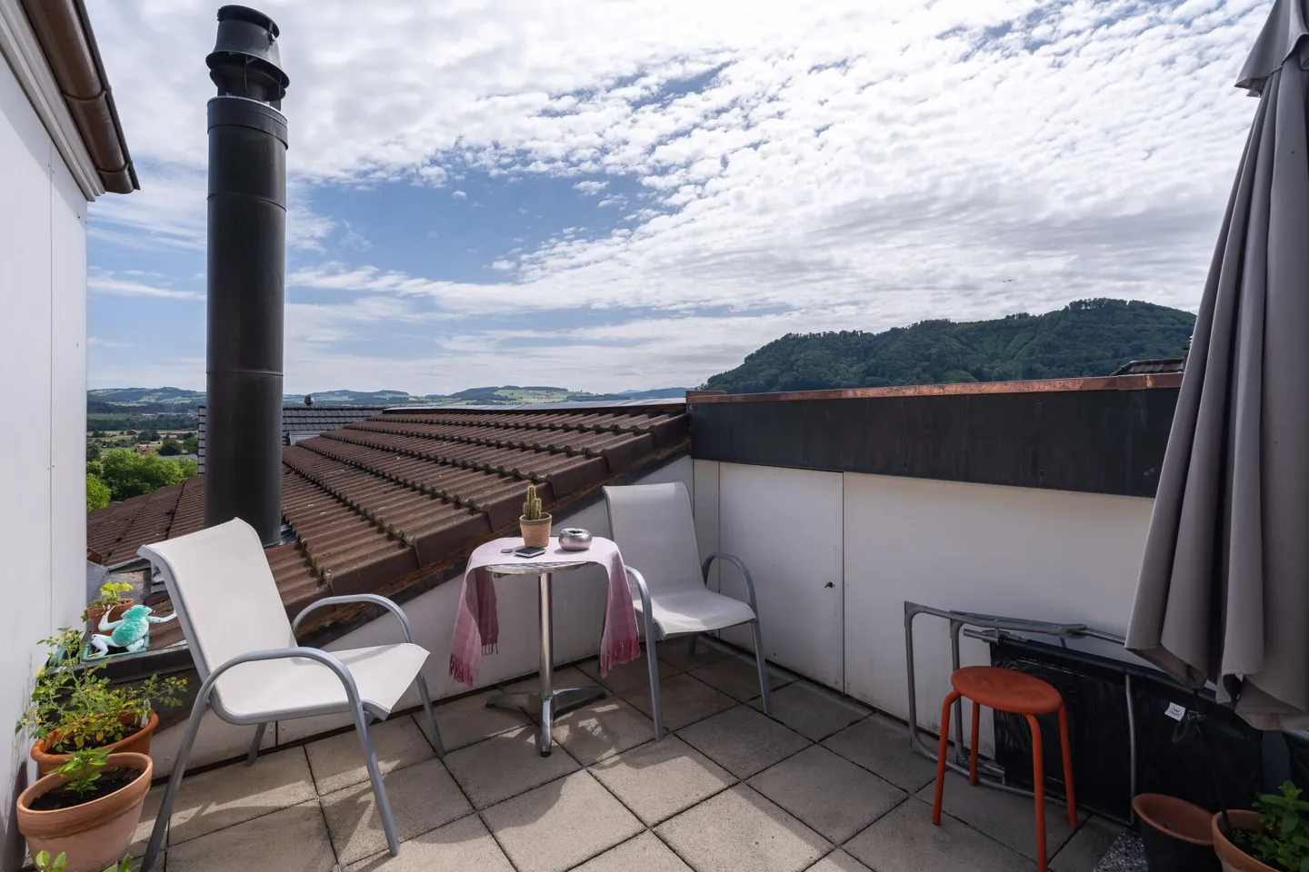 Vivre avec une vue - Grande maison familiale avec appartements à Belp - Photo 18 sur 19