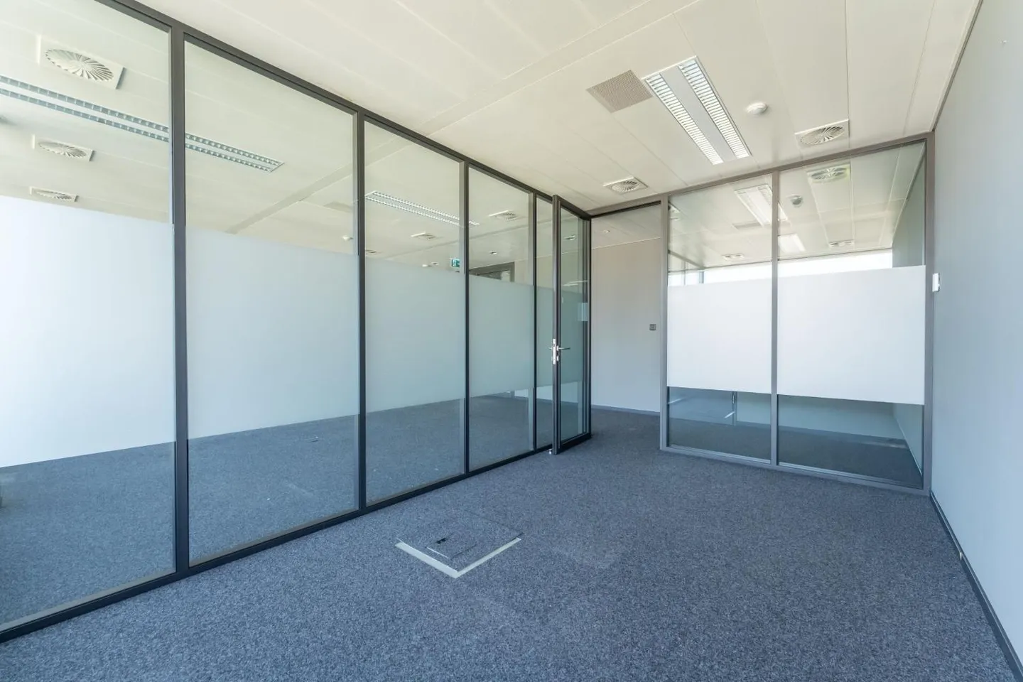 Helle Bürofläche im Minergie-Gebäude - Foto 3 von 7