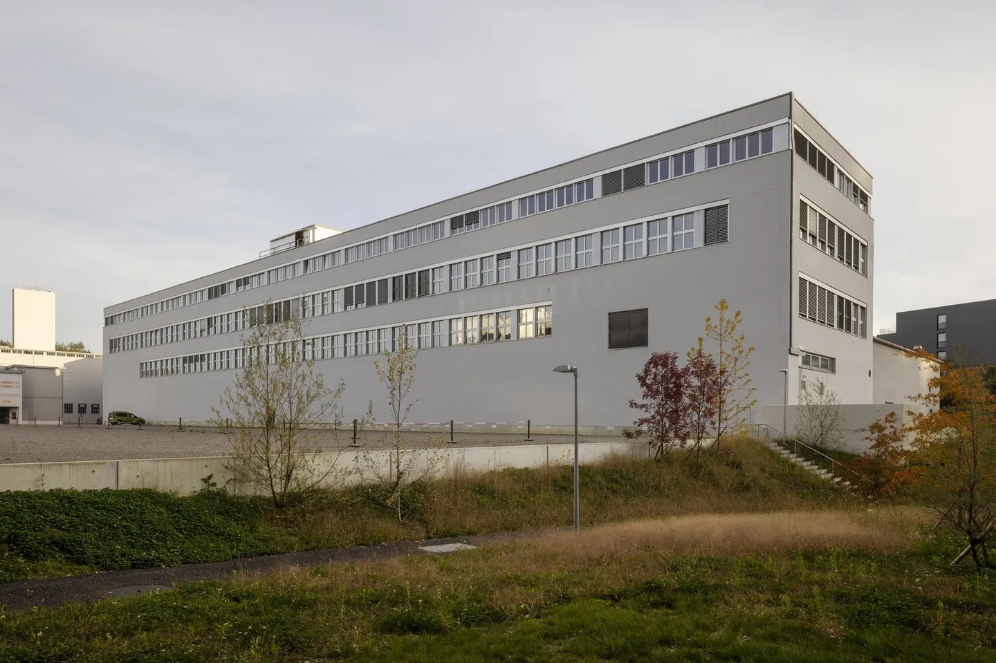 Espace commercial excellent à l'entrée de l'autoroute Töss - Photo 1 sur 5