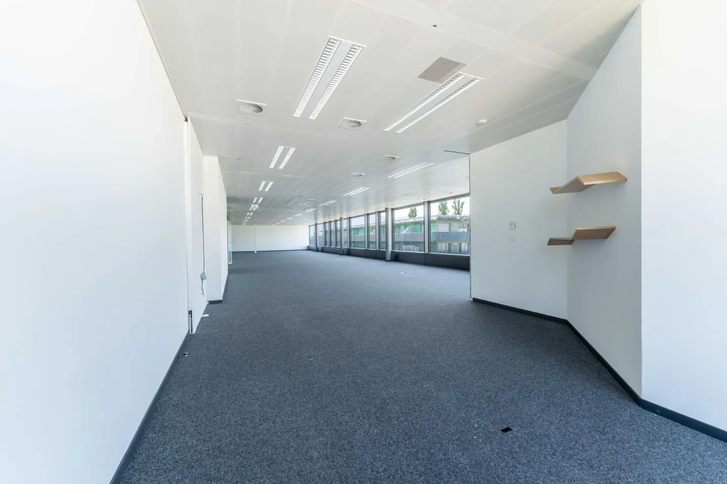 Helle Bürofläche im Minergie-Gebäude - Foto 4 von 7