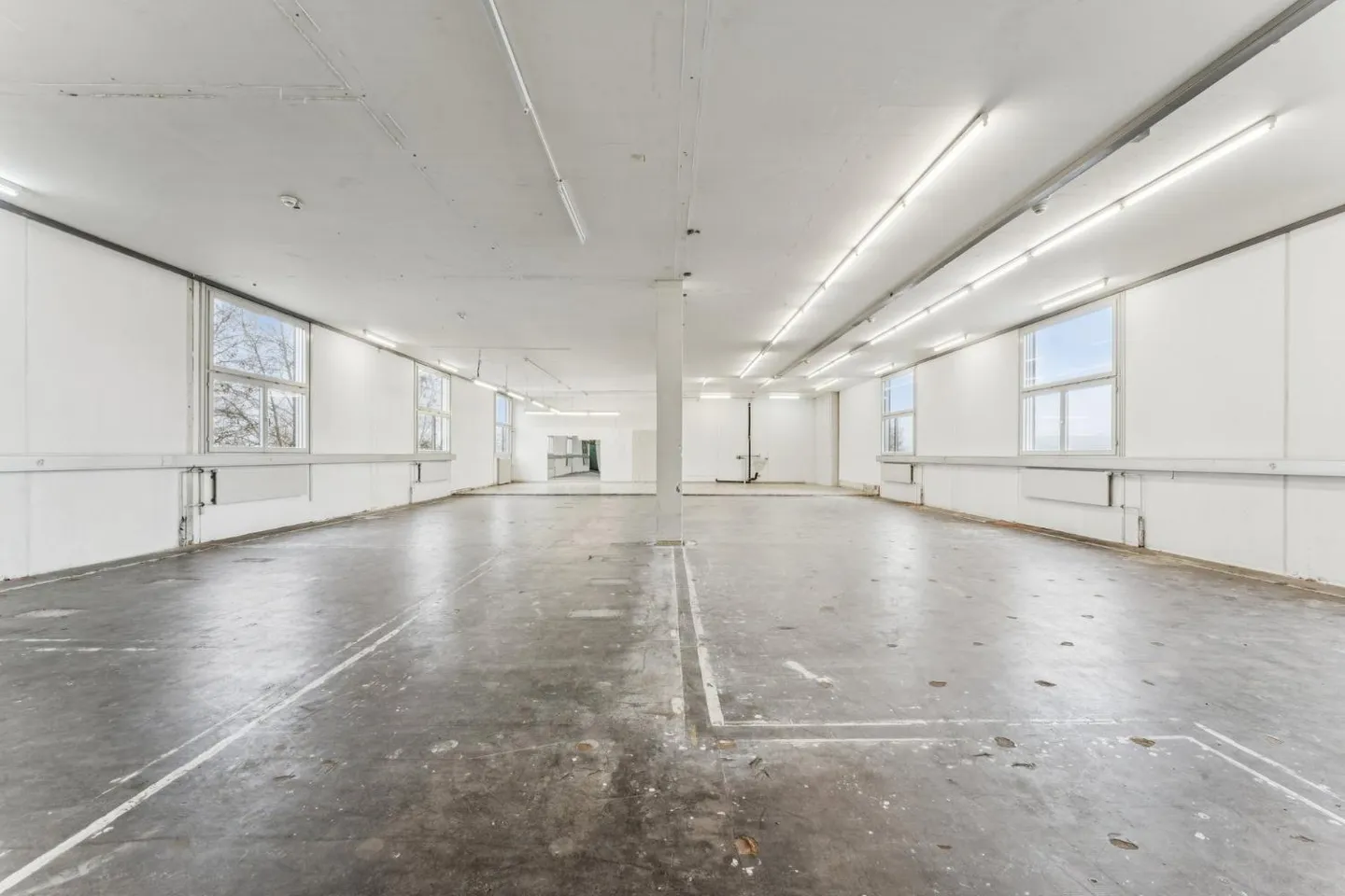 Espace commercial spacieux - Photo 4 sur 7