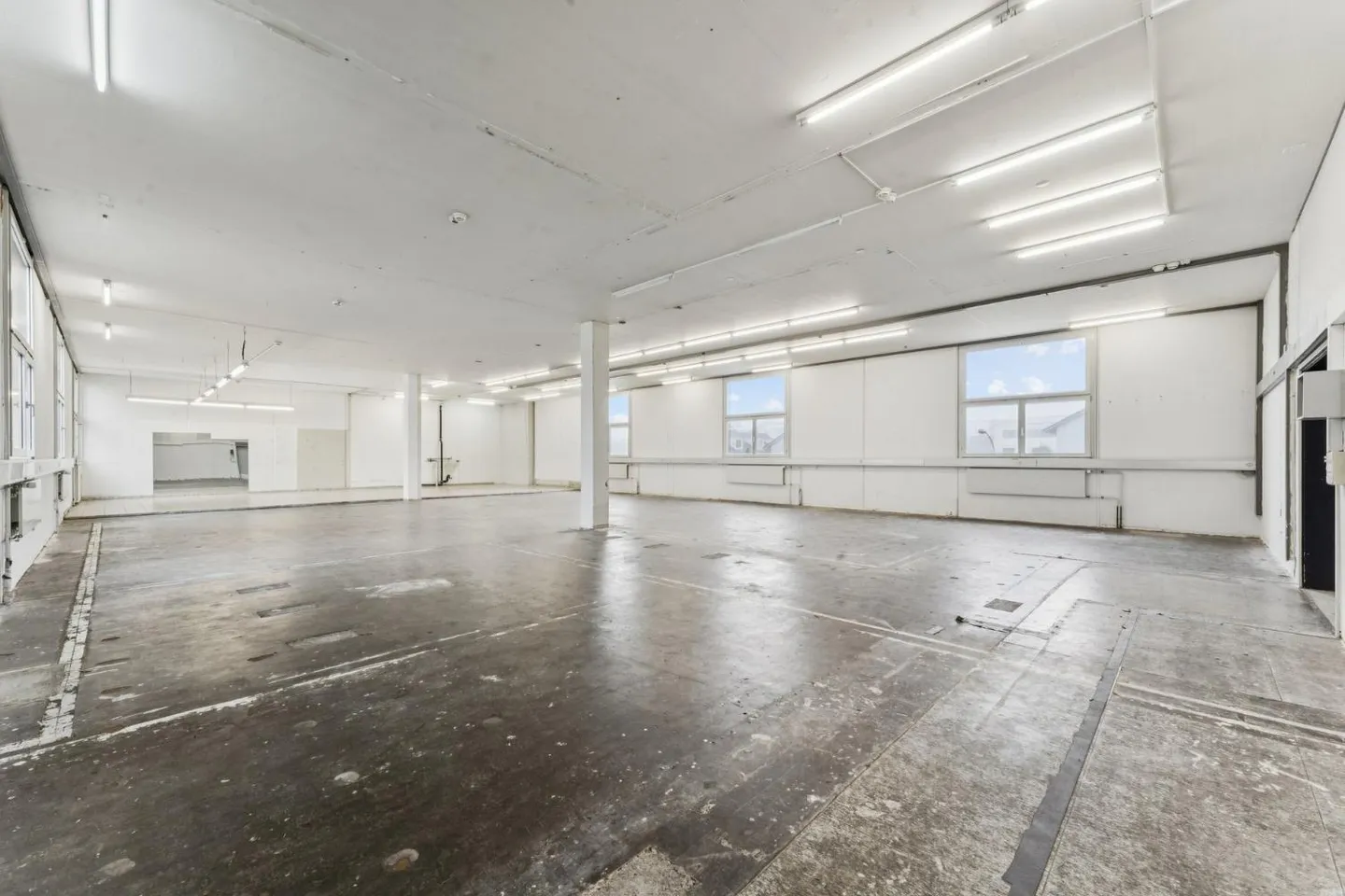 Espace commercial spacieux - Photo 5 sur 7