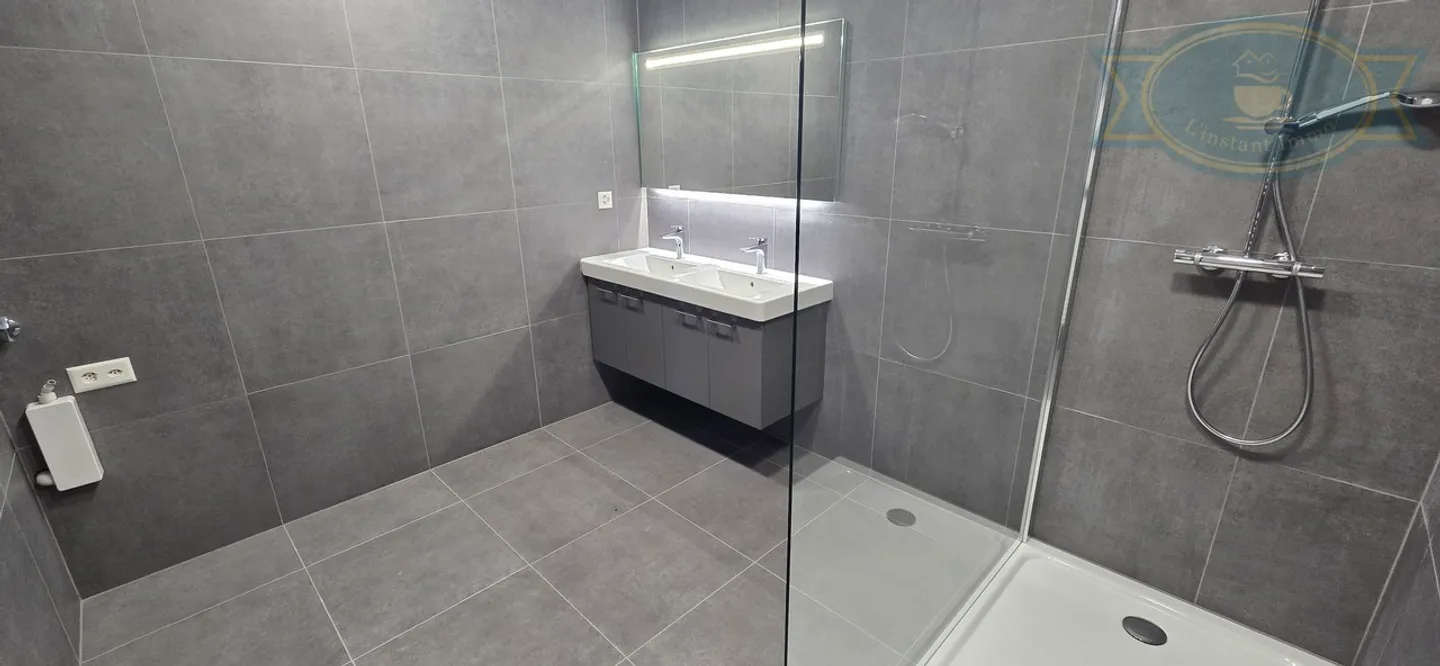 Charmant Appartement Rénové - Photo 5 sur 10
