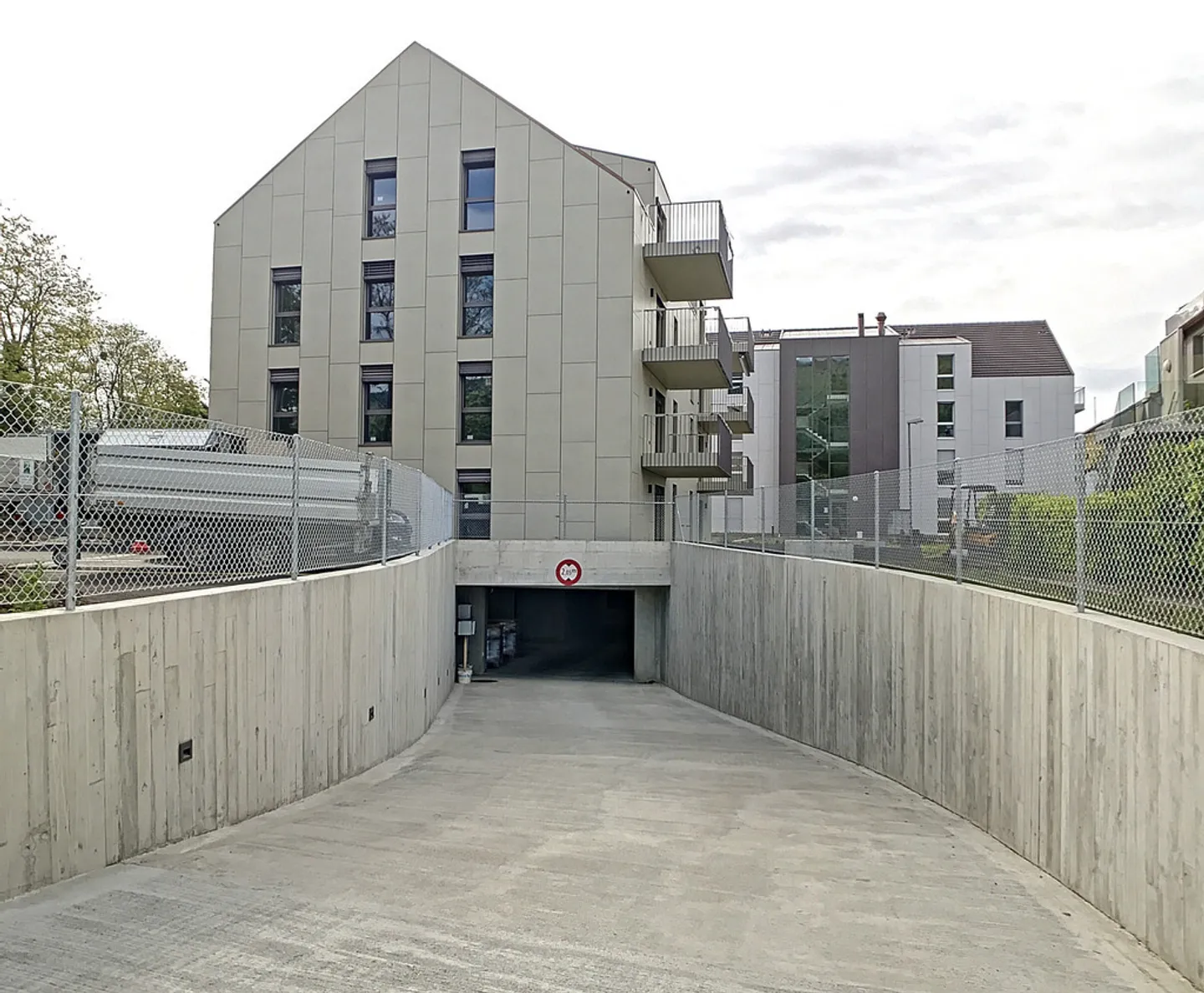 Innenparkplätze - Foto 1 von 2