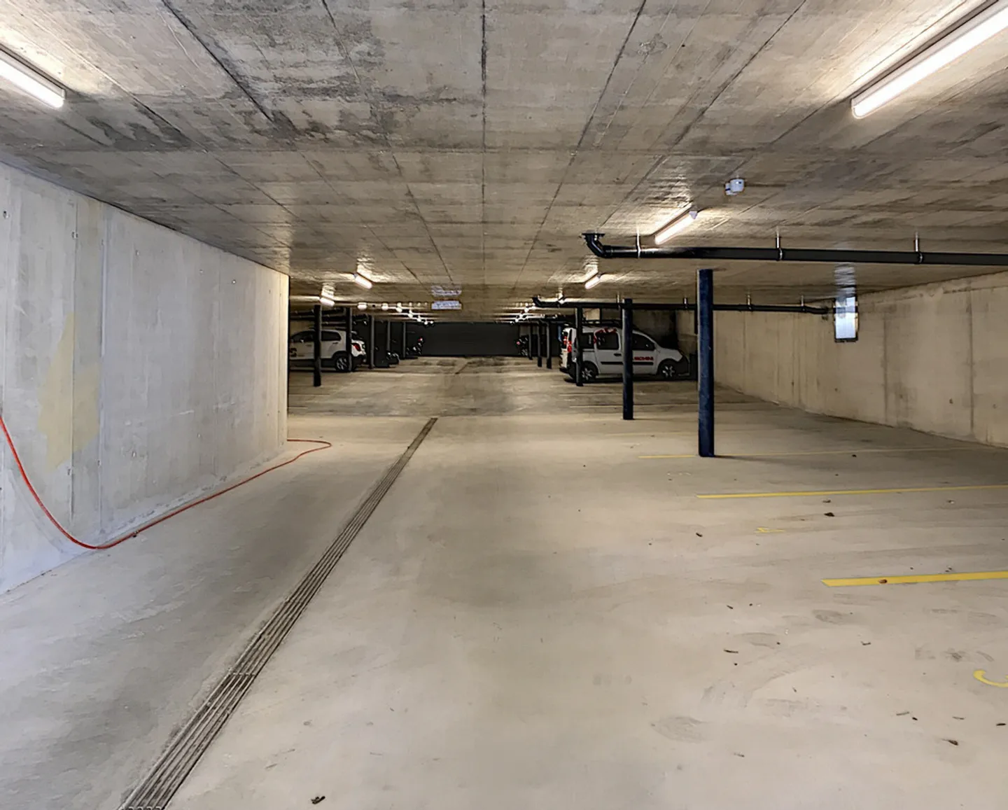 Innenparkplätze - Foto 2 von 2