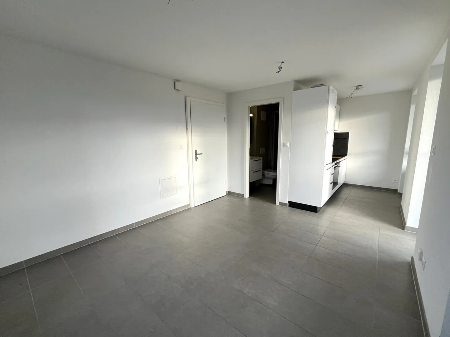 Beau Studio avec grand balcon à Ropraz - Photo 4 sur 8