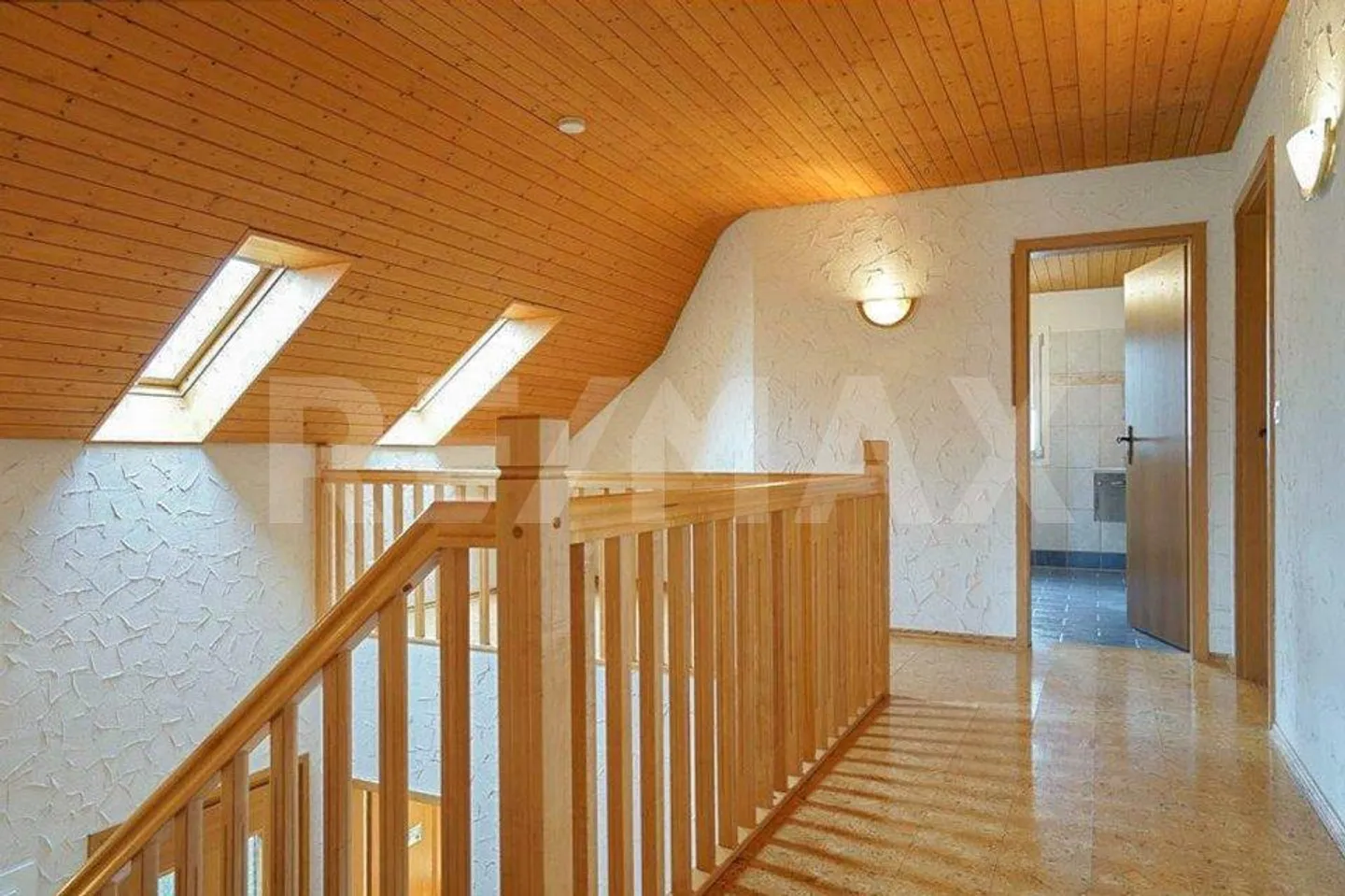 Stylish 5.5 Room Single-Family House: Sunny & Family-Friendly - Photo 10 of 13