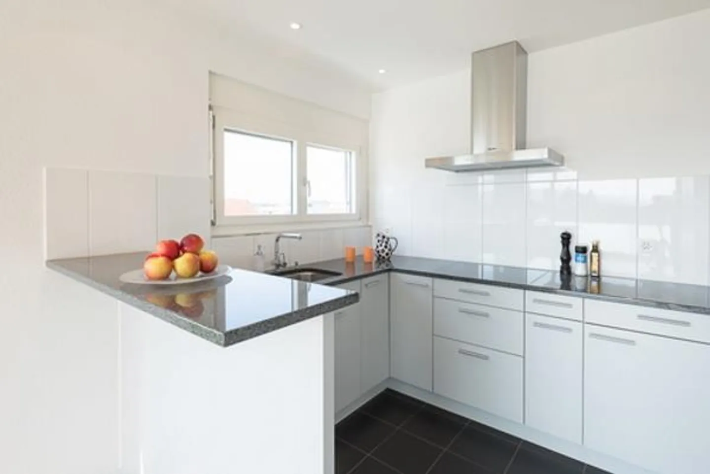 Votre nouveau chez-vous avec un coin jardin cherche un nouveau locataire - Photo 2 sur 5