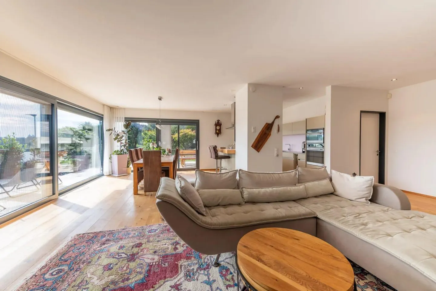 Arrivare, sentirsi bene e godere della vista - elegante appartamento di 4,5 stanze... - Foto 1 di 13