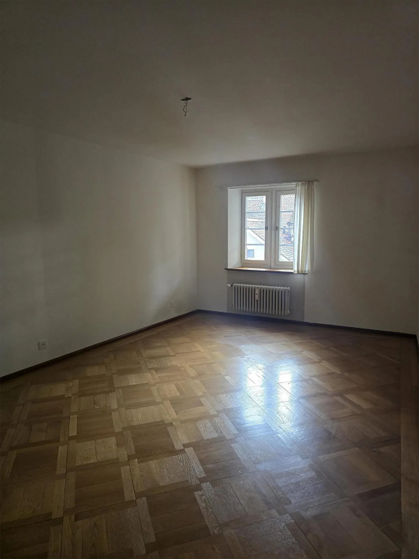 3-room old building apartment with balcony - Photo 8 of 8