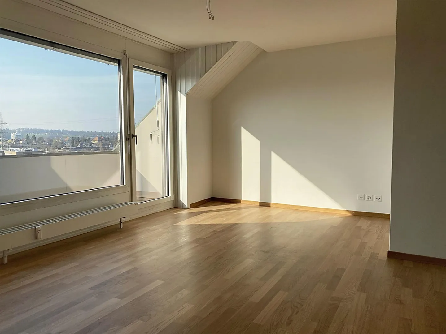 Ampio appartamento di 1,5 stanze in mansarda - Foto 2 di 9