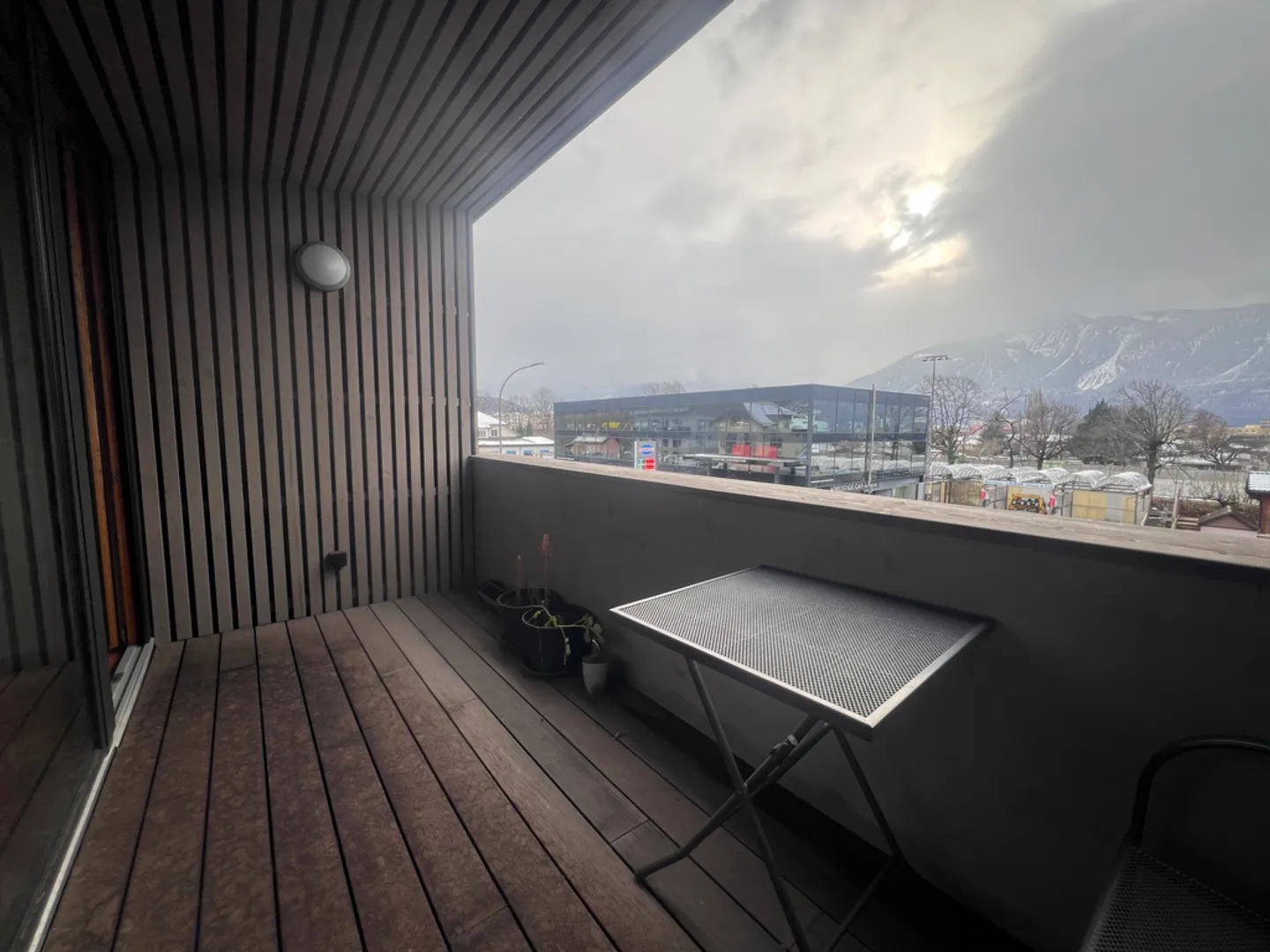 Studio apartment for rent on the top floor - Photo 1 of 6