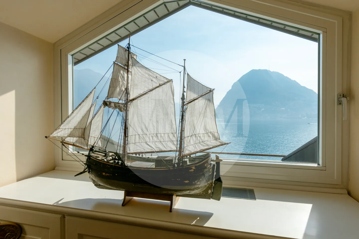 Prestigeträchtige Büros mit Seeblick in historischem Gebäude - Foto 6 von 11