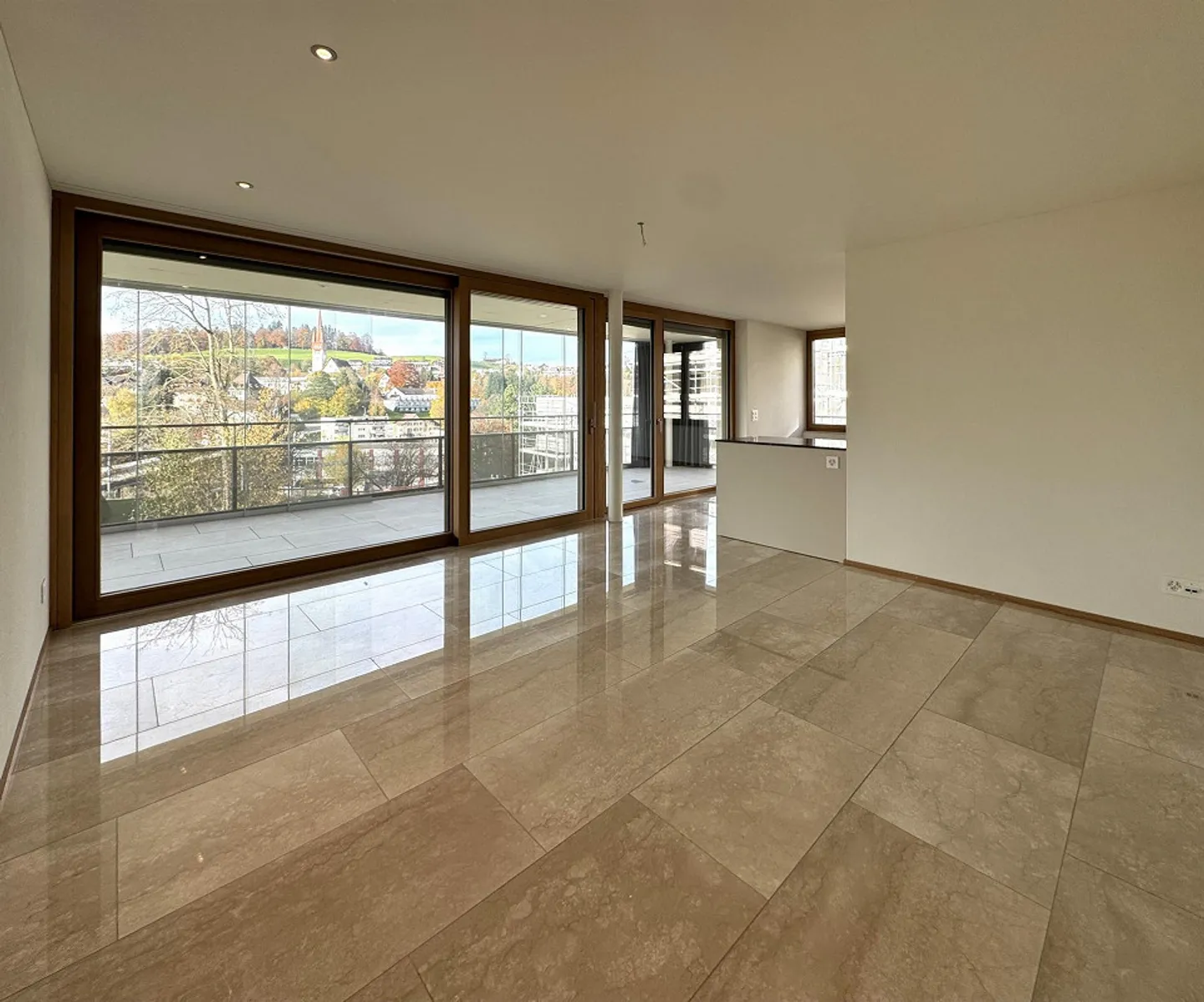 Environnement de vie de haute qualité avec terrasse spacieuse - Photo 2 sur 13