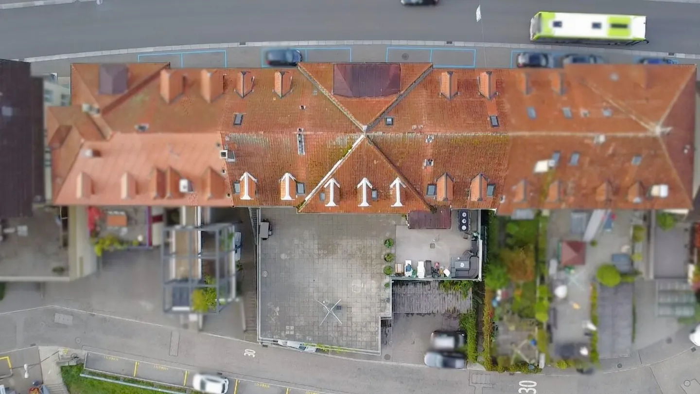5.05% Nettorendite! Vollvermietetes Mehrfamilienhaus mit Gewerbefläche! - Foto 8 von 19