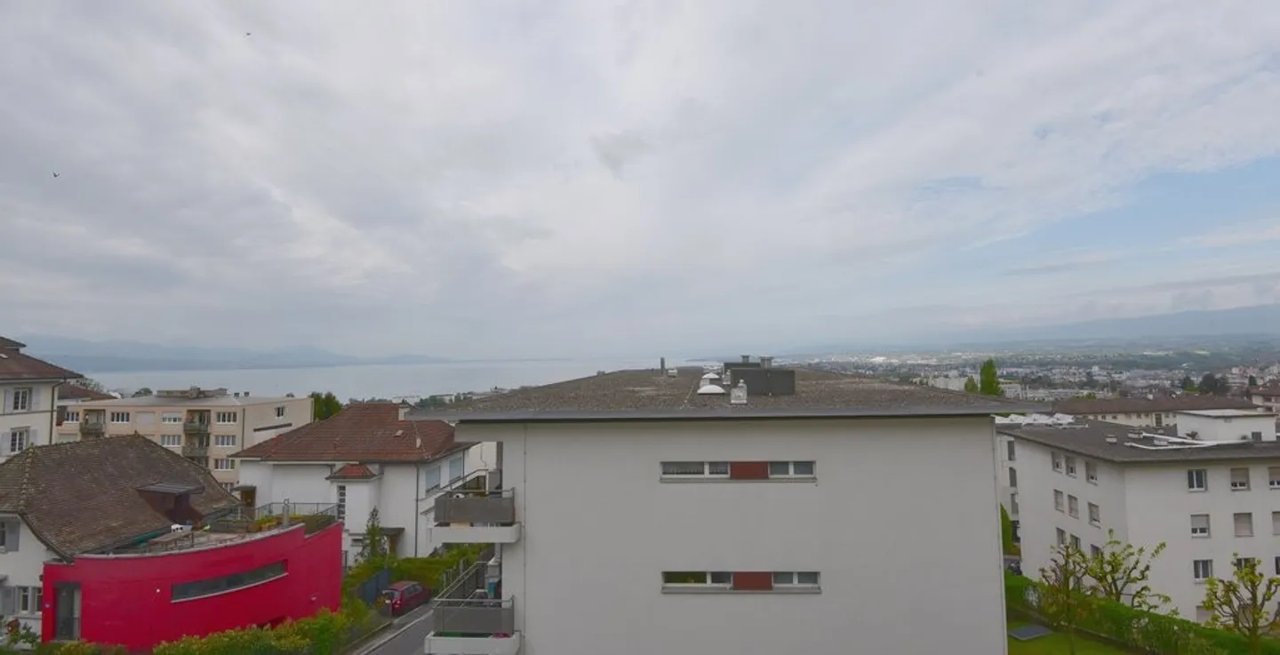 Appartement de 3 pièces avec vue sur le lac - Photo 1 sur 11