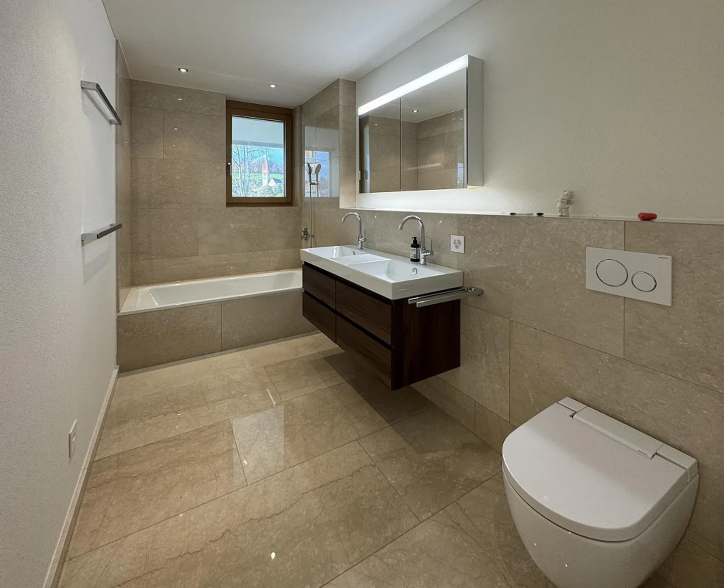 Environnement de vie de haute qualité avec terrasse spacieuse - Photo 6 sur 13