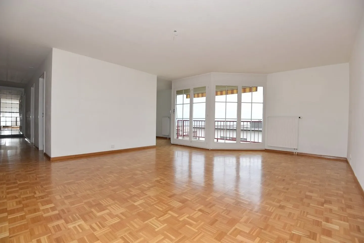 Appartement de 3 pièces avec vue sur le lac - Photo 4 sur 11