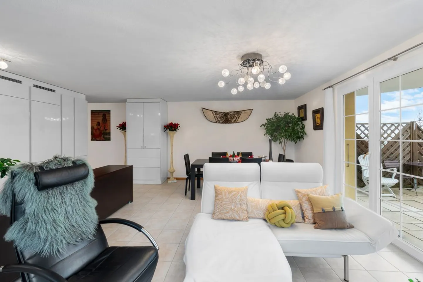 Exclusif : Très bel appartement au rez-de-chaussée avec jardin paysager - Photo 4 sur 13