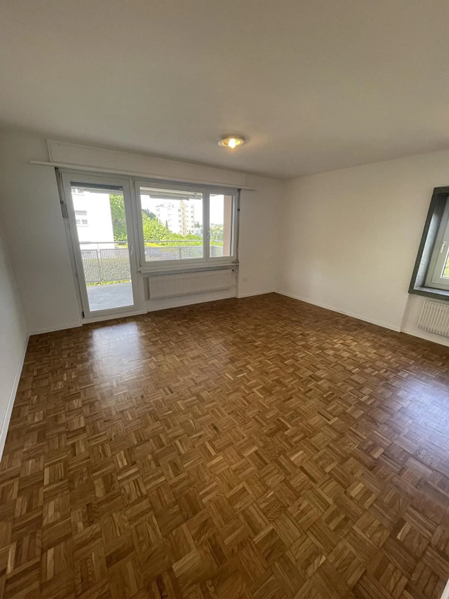 Bright, modern 3-room apartment with balcony in Uzwil - Photo 6 of 10