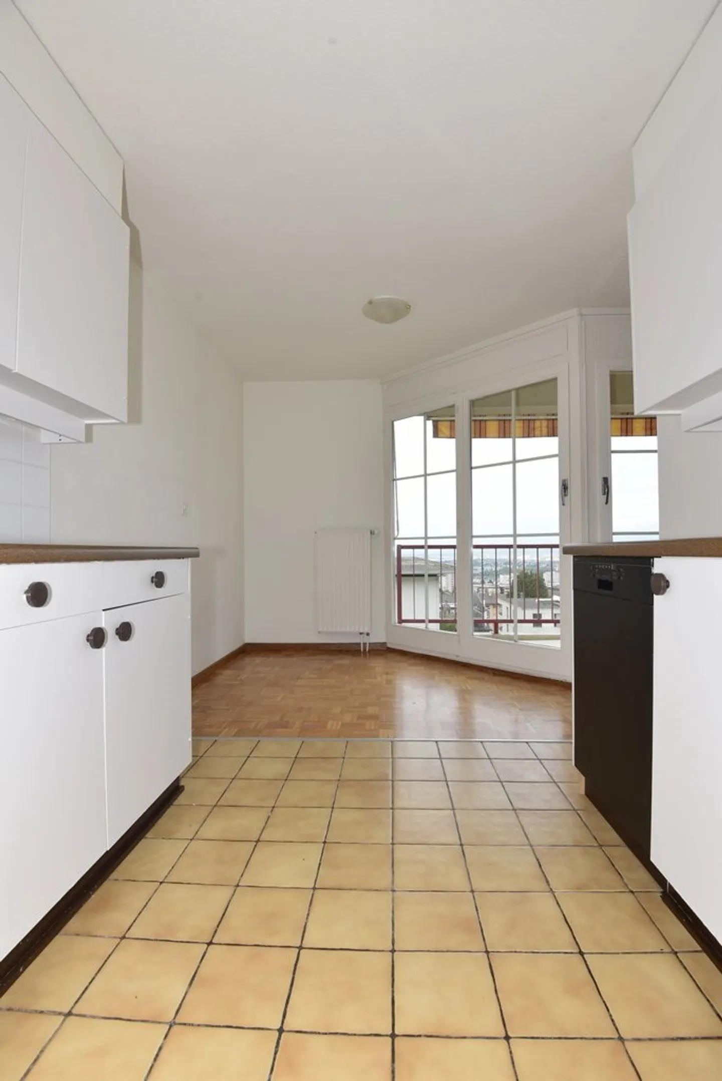 Appartement de 3 pièces avec vue sur le lac - Photo 7 sur 11