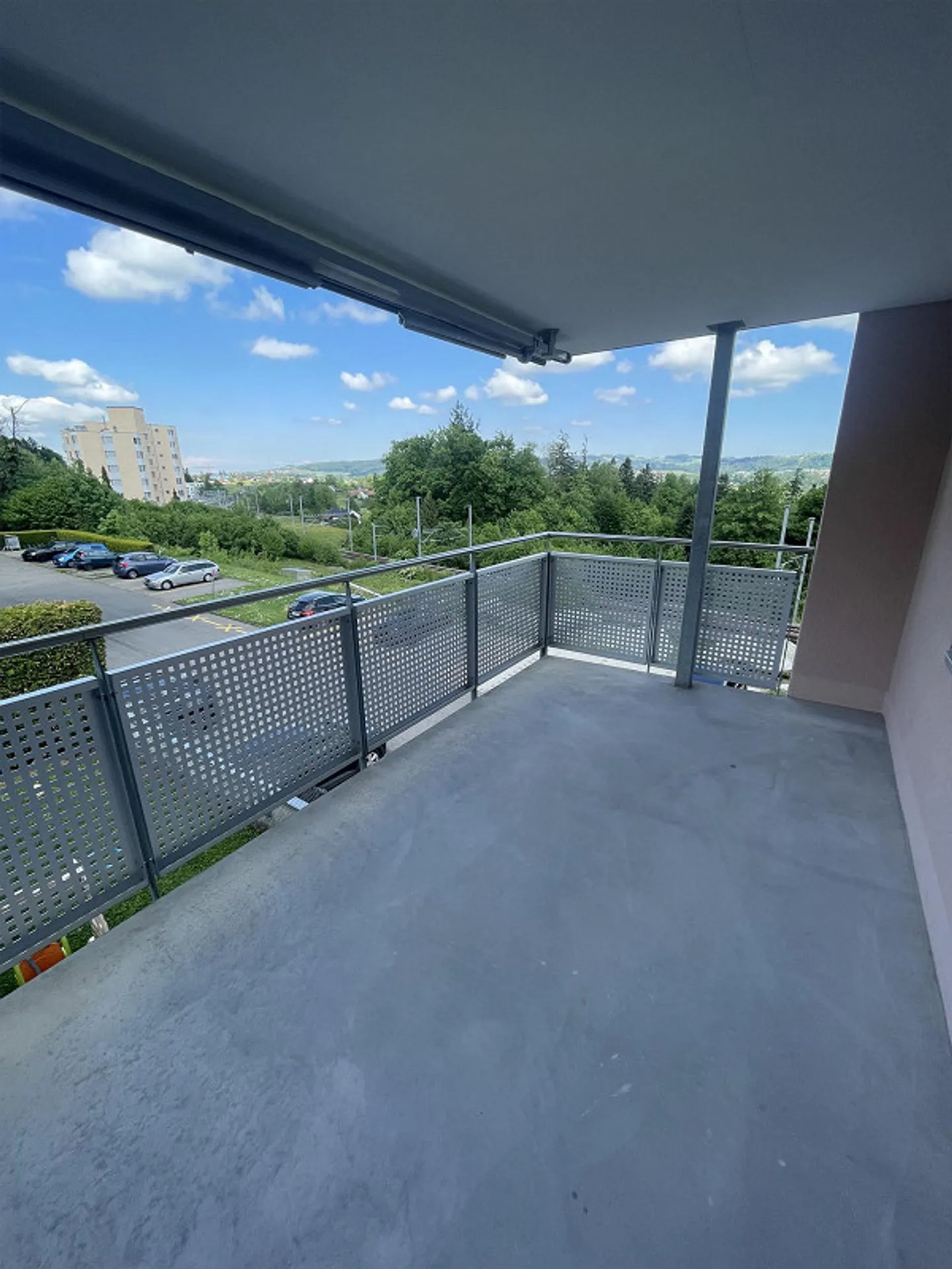 Bright, modern 3-room apartment with balcony in Uzwil - Photo 9 of 10
