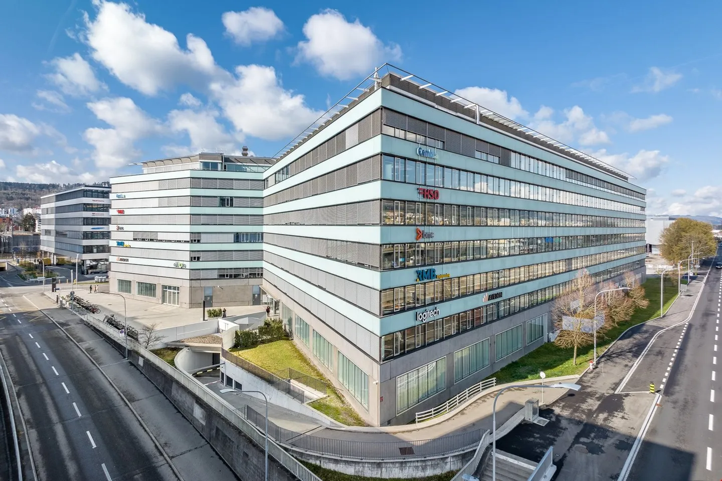 Office space for rent - Photo 1 of 9