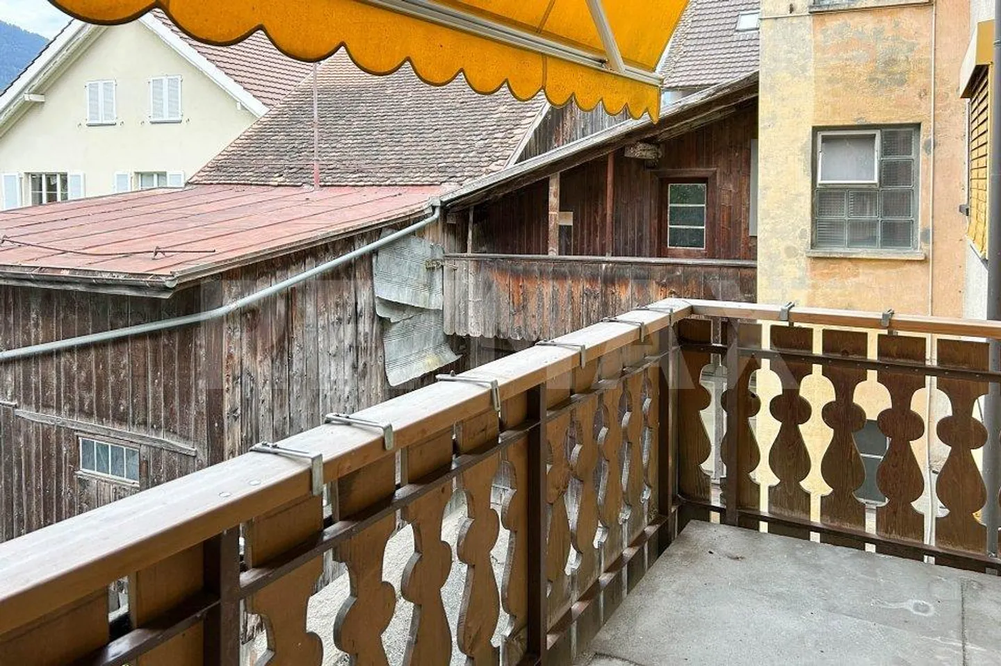 Maison multifamiliale avec cour, part de stable et remise au cœur de... - Photo 3 sur 13