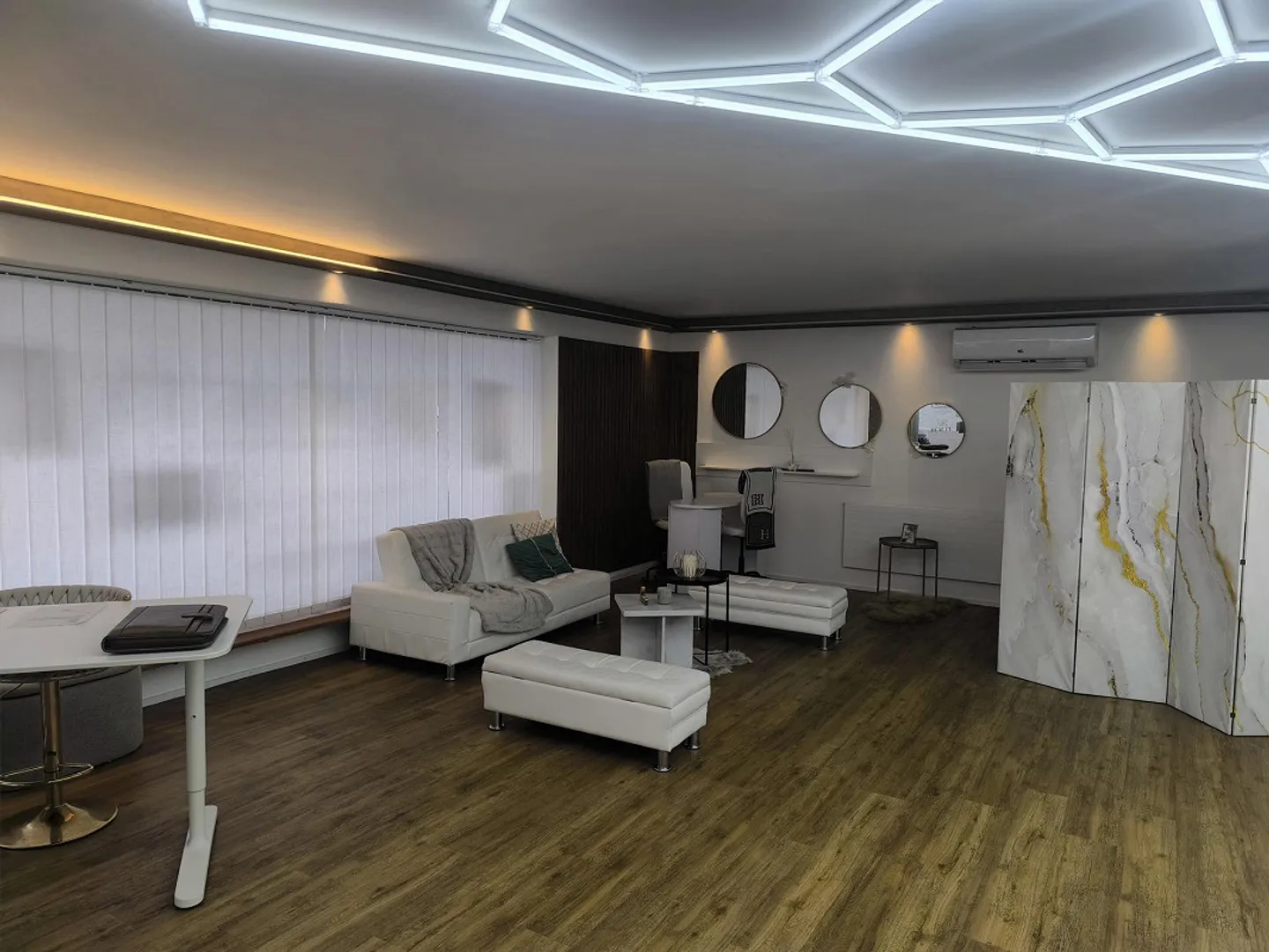 Retail Space in Central Location - Photo 3 of 5