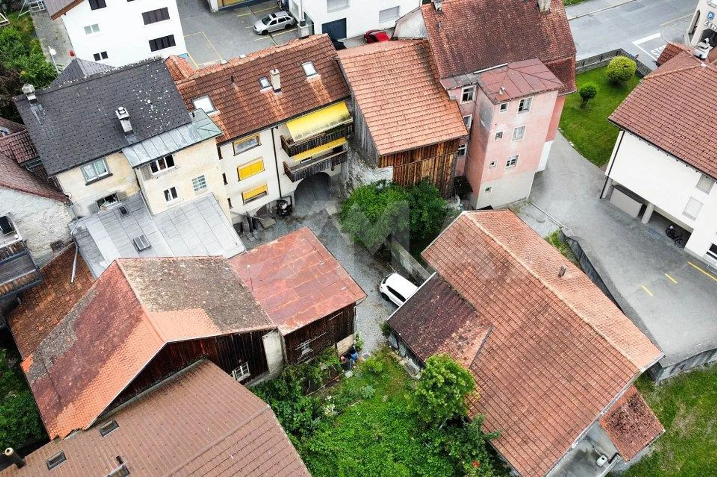 Maison multifamiliale avec cour, part de stable et remise au cœur de... - Photo 13 sur 13