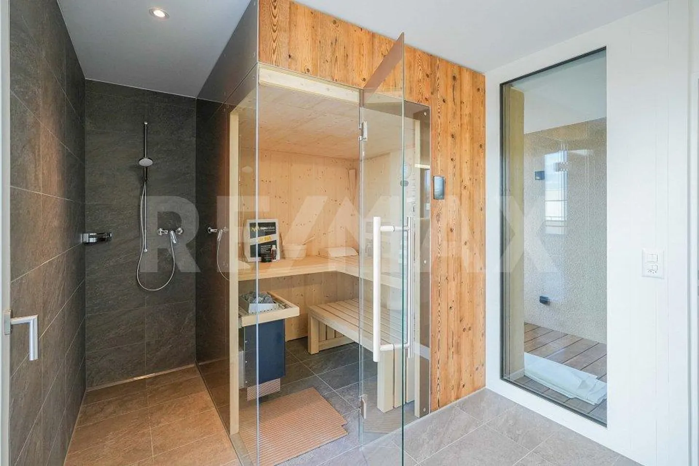 Modernes Attikawohnung in Frick - Foto 4 von 9